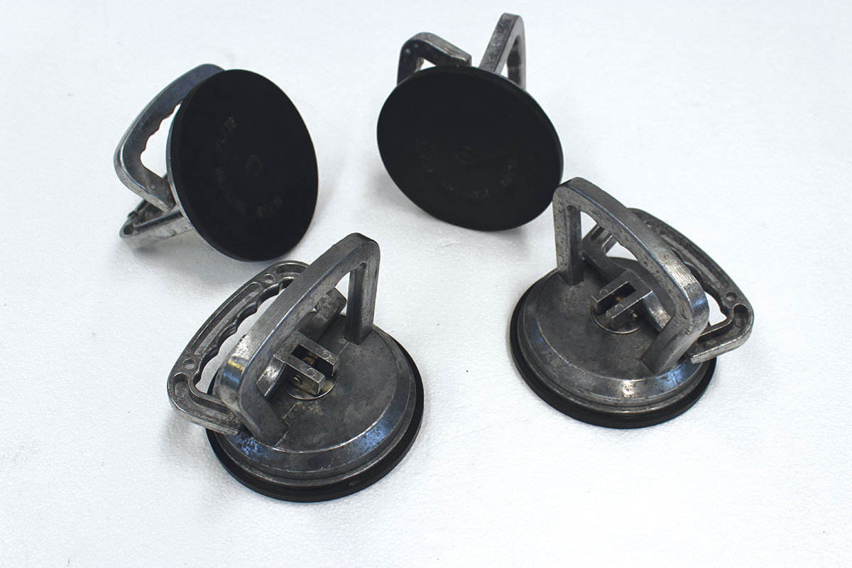 SUCTION CUPS FOR BIG TILES HANDLING